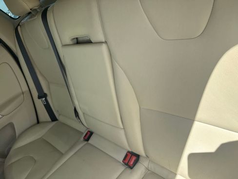 Used 2016 Volvo XC60 T6 AWD/4WD image 16