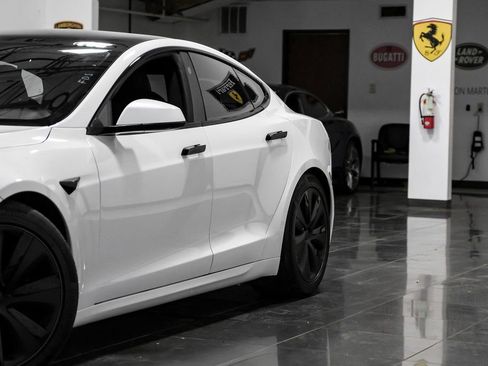 Used 2023 Tesla Model S image 10