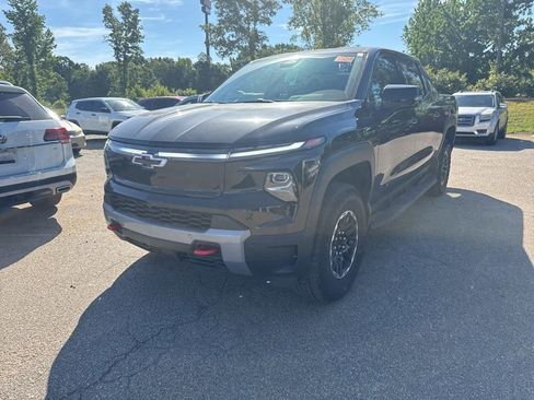 Used 2026 Chevrolet Silverado EV Trail Boss AWD/4WD image 1