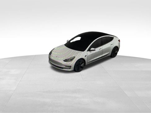 Used 2023 Tesla Model 3 Standard Range image 34