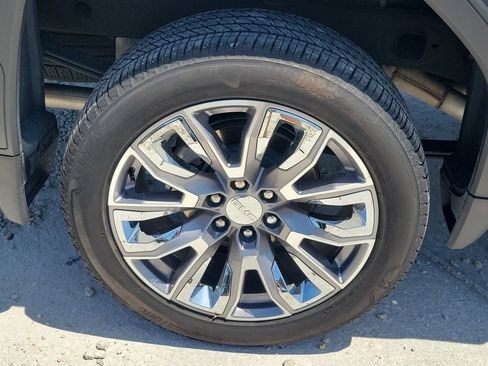 Used 2025 GMC Sierra 1500 Denali AWD/4WD image 10
