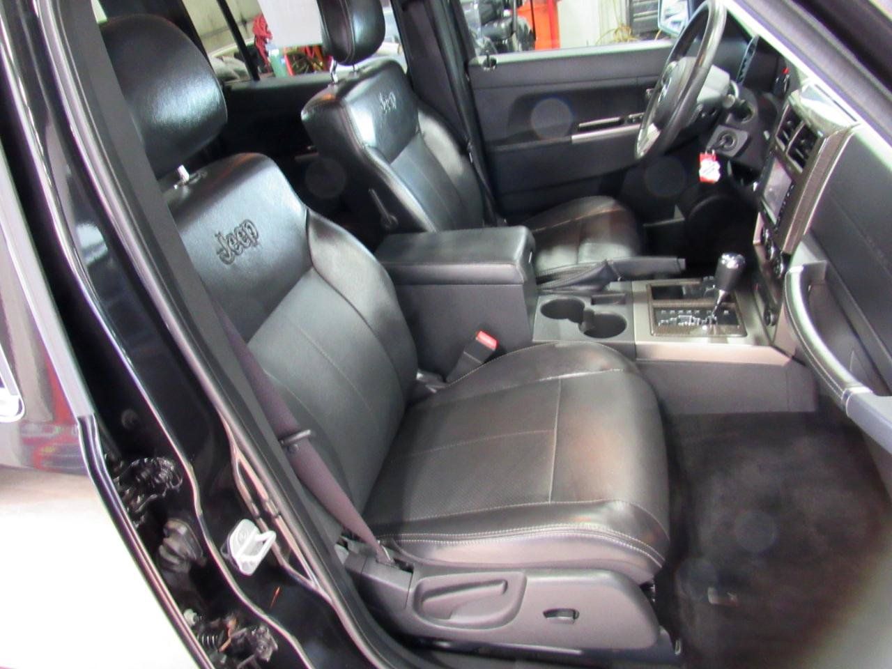 Used 2012 Jeep Liberty Limited Jet w/ Chrome Accents Group AWD/4WD image 24