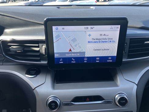 Used 2023 Ford Explorer XLT w/ Equipment Group 202A image 27