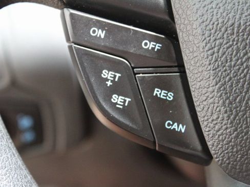 Used 2018 Ford Focus SE image 11