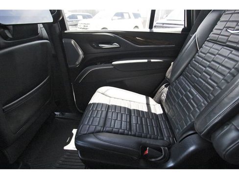 Certified 2024 Cadillac Escalade Sport Platinum AWD/4WD image 12