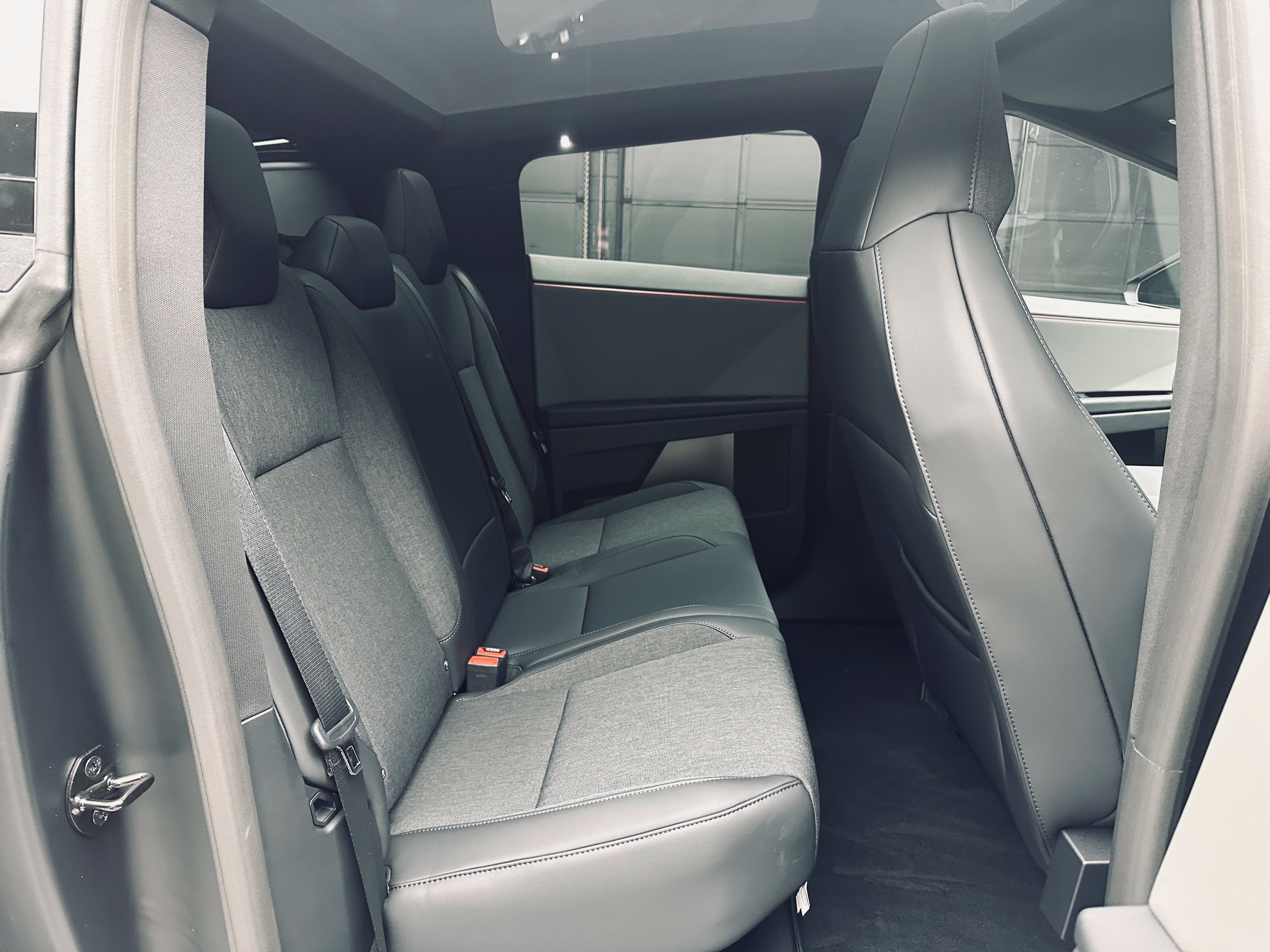 Used 2026 Tesla Cybertruck AWD Crew Cab image 18