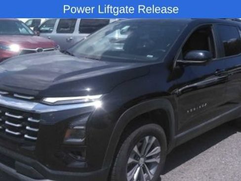 Used 2025 Chevrolet Equinox LT w/ Convenience Package II AWD/4WD image 4