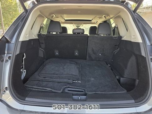 Used 2024 Nissan Rogue SV w/ SV Premium Package AWD/4WD image 18