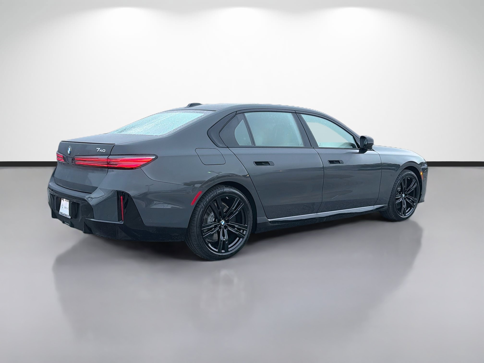 New 2027 BMW 740i w/ M Sport Professional Package RWD image 3