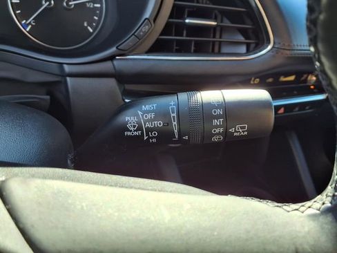 Used 2023 MAZDA MAZDA3 s image 12