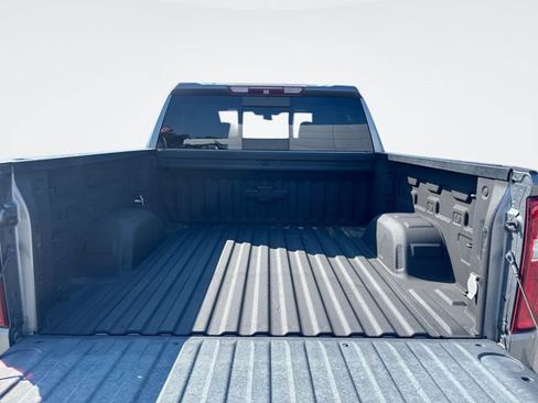 Used 2019 Chevrolet Silverado 1500 LTZ AWD/4WD image 24
