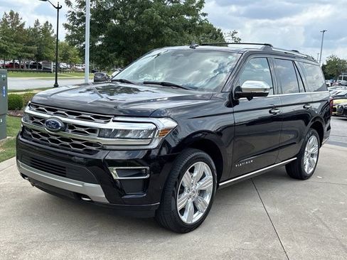 Used 2024 Ford Expedition Platinum AWD/4WD image 12