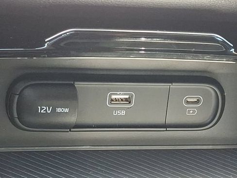 Certified 2025 Kia Sportage LX FWD image 25