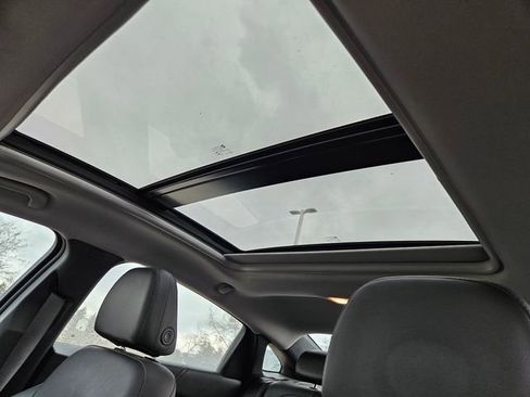 Used 2018 Chevrolet Malibu Premier w/ Premier Sun and Wheel Package image 11