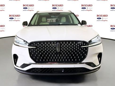 New 2026 Lincoln Aviator 2WD image 3