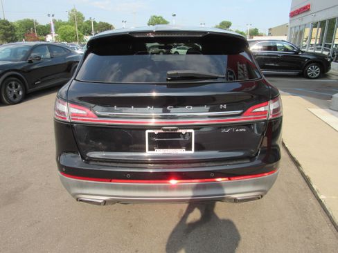 Used 2019 Lincoln Nautilus Reserve w/ Interior Protection Package AWD/4WD image 6