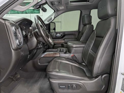 Used 2023 GMC Sierra 3500 Denali w/ Denali Ultimate Package image 4