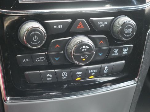 Used 2020 Jeep Grand Cherokee Trailhawk AWD/4WD image 15