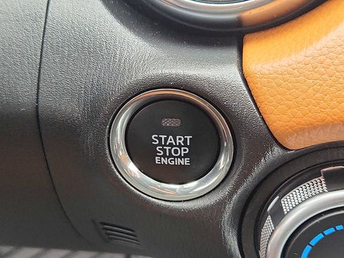 Used 2019 FIAT 124 Spider Lusso w/ Convenience Group image 22