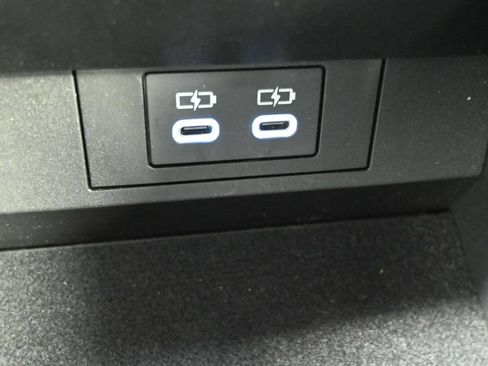 Used 2023 Toyota Prius LE FWD image 14
