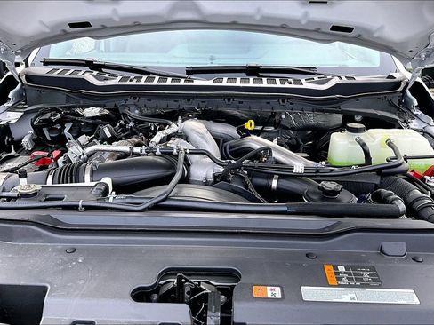 New 2026 Ford F250 Lariat w/ Black Appearance Package AWD/4WD image 13