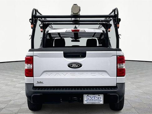 Used 2025 Ford Maverick XLT w/ Equipment Group 302A image 4