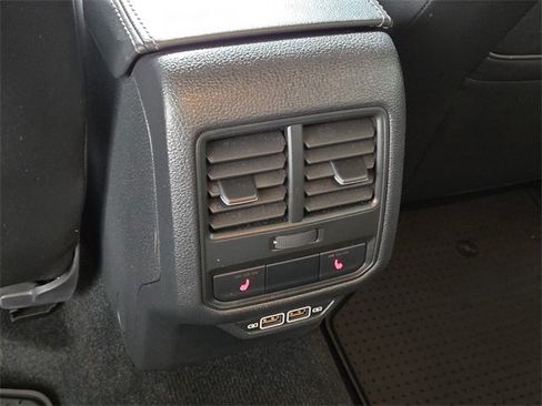 Used 2020 Volkswagen Passat 2.0T SEL image 16