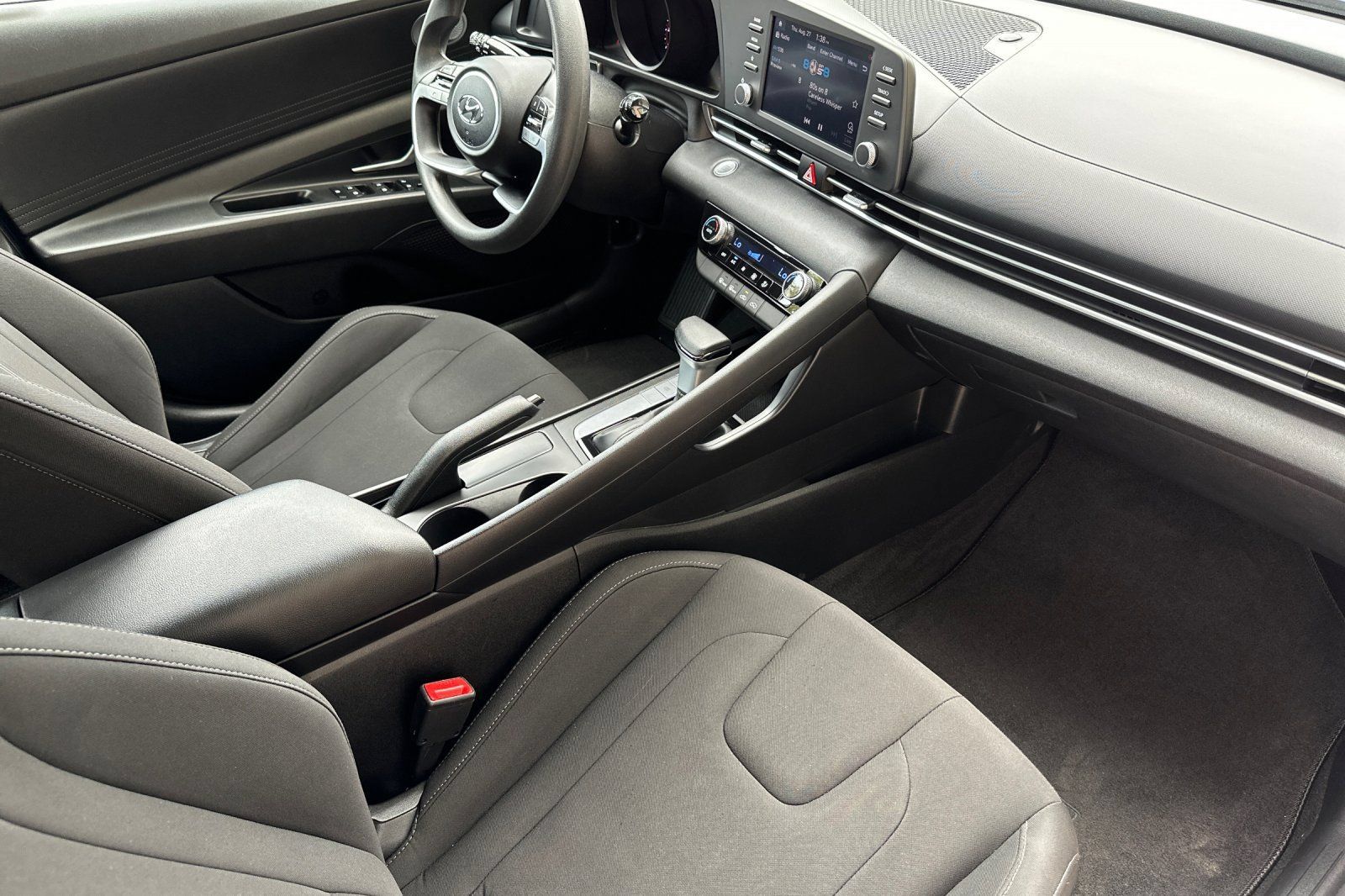 Used 2023 Hyundai Elantra SEL FWD image 15