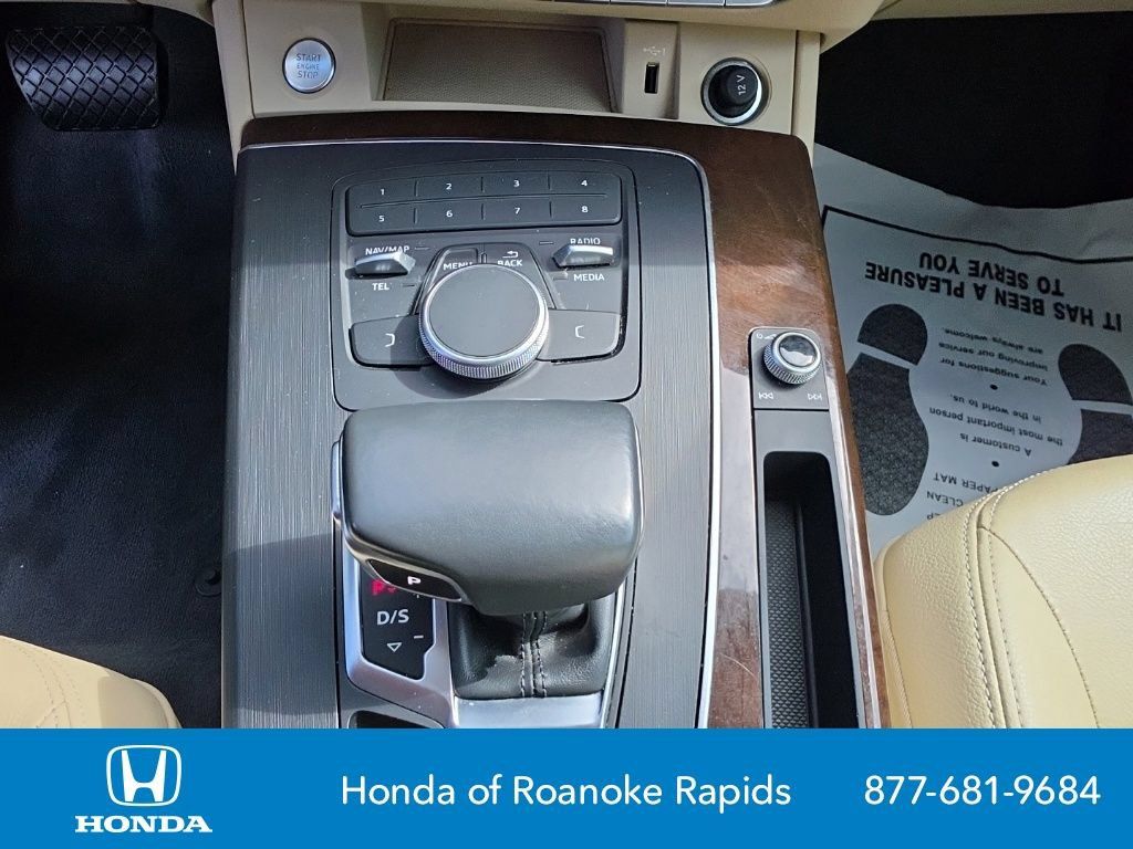 Used 2019 Audi Q5 2.0T Premium w/ Convenience Package AWD/4WD image 17