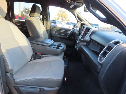 Used 2024 RAM 2500 Big Horn image 32