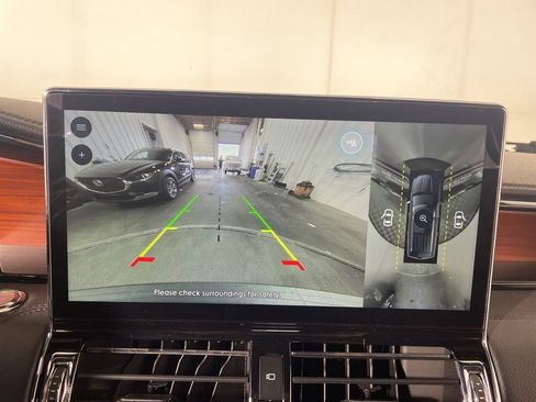 Used 2024 Lincoln Navigator Reserve image 15