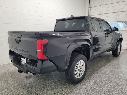 Certified 2026 Toyota Tacoma SR5 AWD/4WD image 4