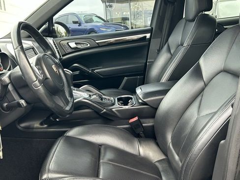 Used 2012 Porsche Cayenne S image 9