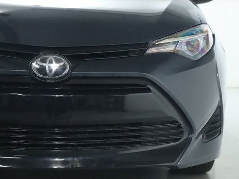 Used 2019 Toyota Corolla LE FWD image 8