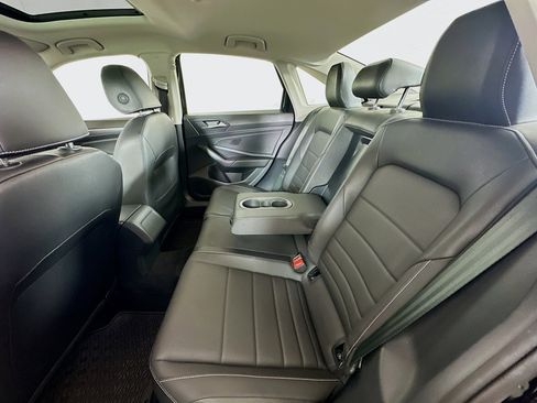 Used 2024 Volkswagen Jetta SE w/ Panoramic Sunroof Package FWD image 26
