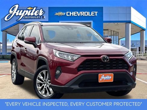 Used 2020 Toyota RAV4 XLE Premium FWD image 1