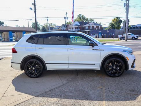 Used 2024 Volkswagen Tiguan SE R-Line AWD/4WD image 6