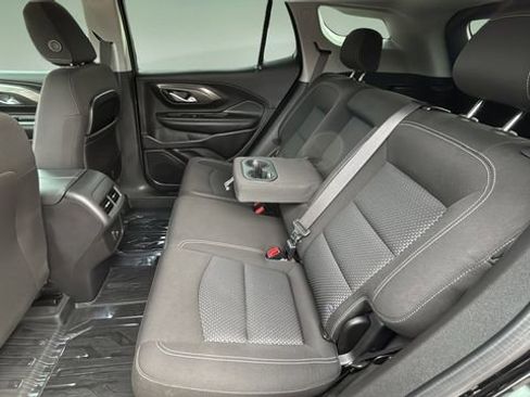Used 2024 GMC Terrain SLE image 19
