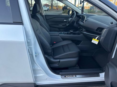 New 2026 Nissan Rogue Dark Armor image 13