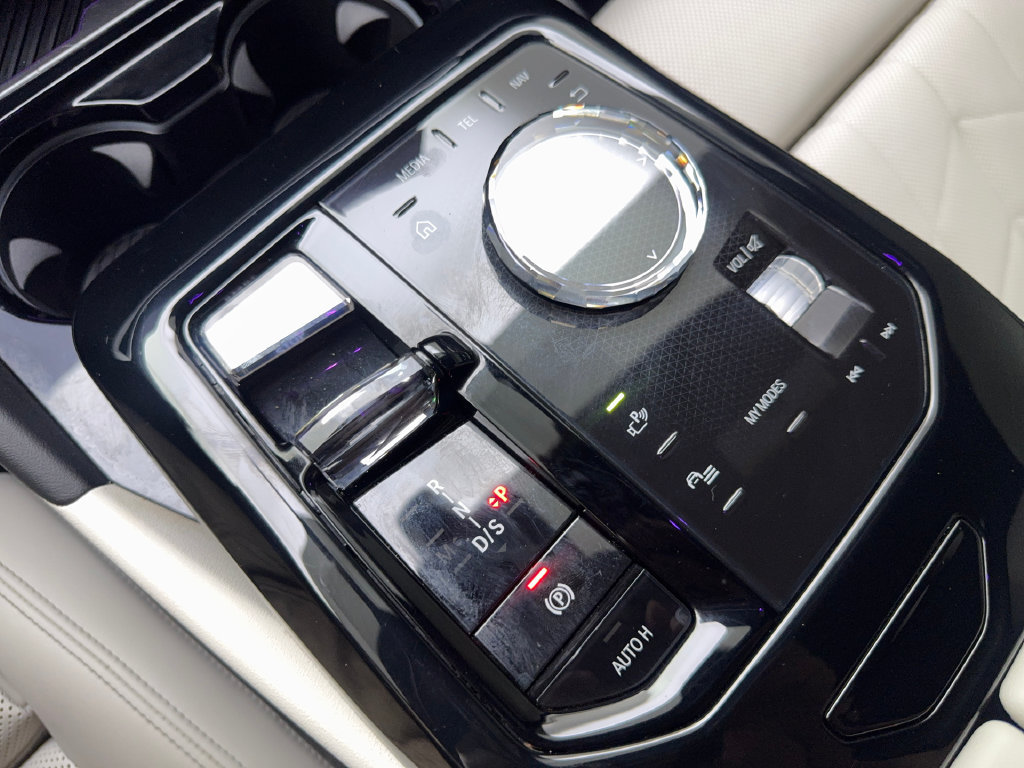 Used 2024 BMW 530i w/ Executive Package RWD image 71