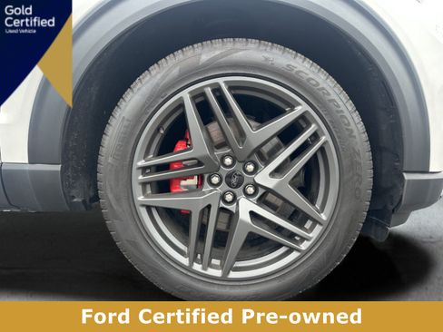 Certified 2025 Ford Explorer ST AWD/4WD image 7