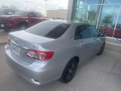 Used 2012 Toyota Corolla LE image 11
