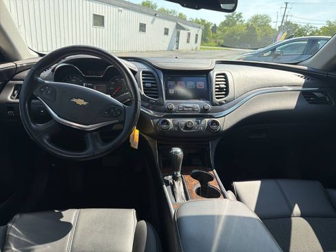 Used 2014 Chevrolet Impala LT FWD image 18