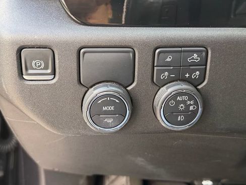 Used 2022 Chevrolet Silverado 1500 High Country RWD image 28