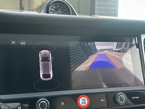 Certified 2025 Porsche Macan S image 20