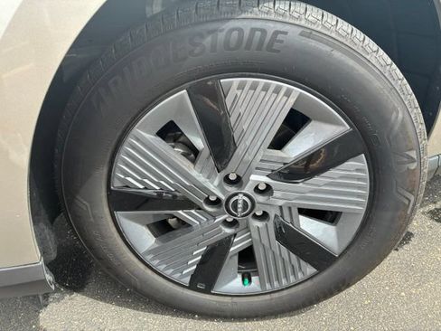 Certified 2025 Nissan Murano SL AWD/4WD image 10