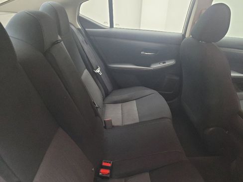 Used 2021 Nissan Sentra SV FWD image 19