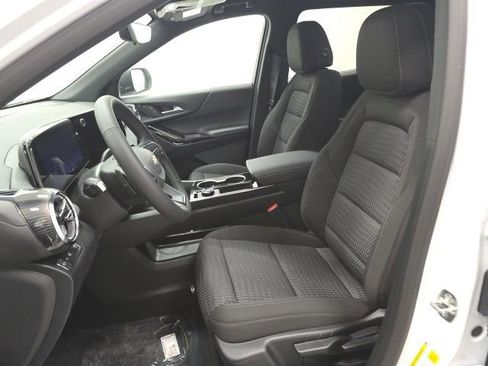 New 2026 Chevrolet Equinox LT w/ Safety and Technology Package FWD image 21