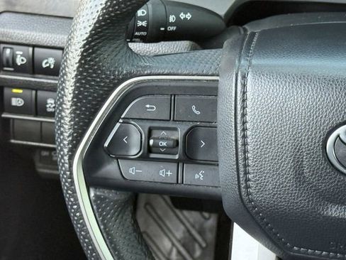 Used 2024 Toyota Tacoma Limited AWD/4WD image 15