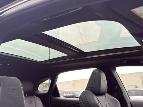 Used 2024 Lexus RX 500h F Sport w/ Convenience Package image 17